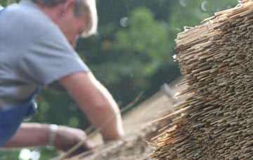 professional Dun Boreraig thatchers